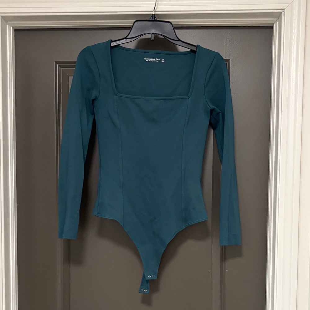Abercrombie & Fitch Long-Sleeve Ponte Squareneck Seamed Bodysuit M